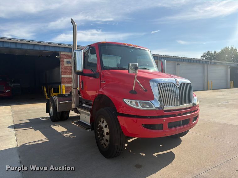 image for item DQ7951 2020 International MV607 semi truck