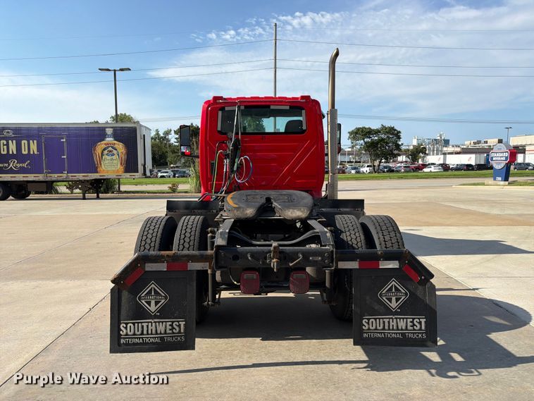 image for item DQ7951 2020 International MV607 semi truck