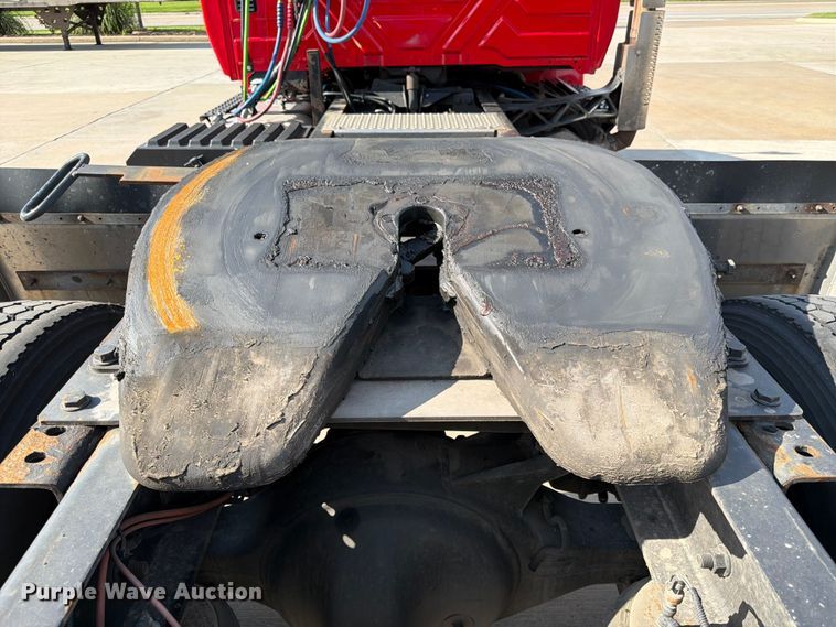 image for item DQ7951 2020 International MV607 semi truck