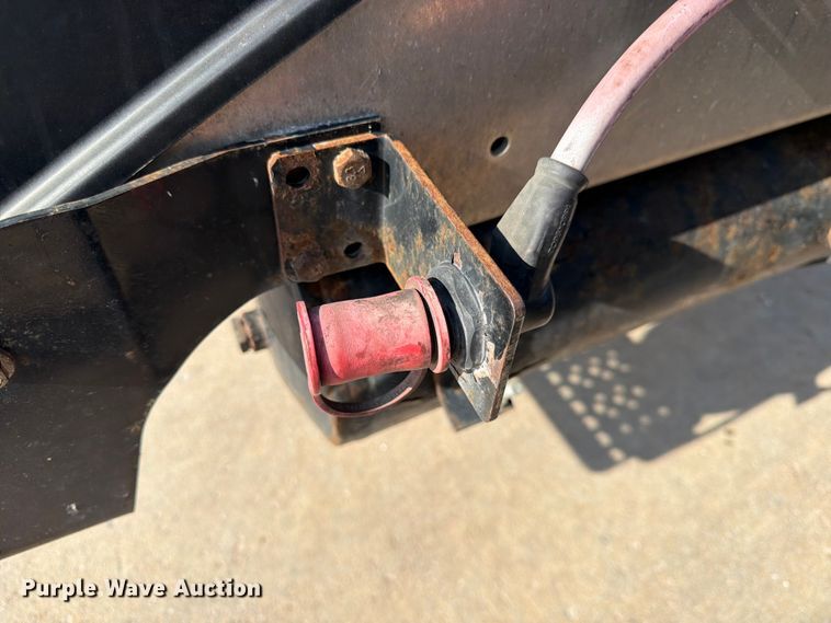 image for item DQ7951 2020 International MV607 semi truck