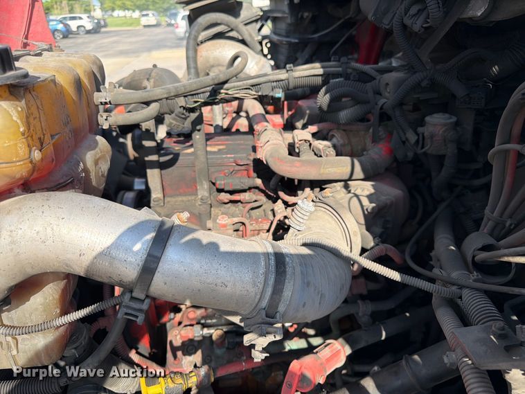image for item DQ7951 2020 International MV607 semi truck