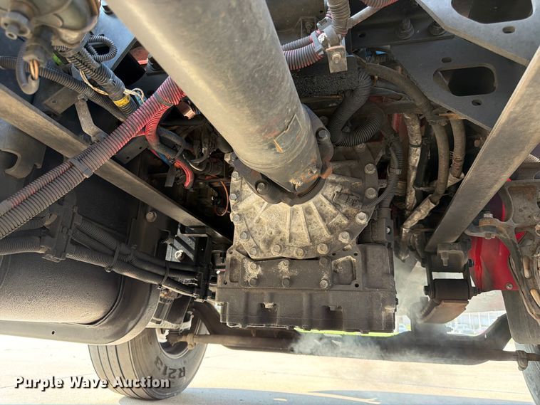 image for item DQ7951 2020 International MV607 semi truck