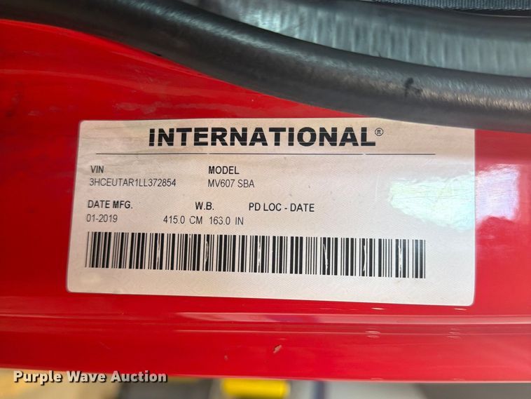 image for item DQ7951 2020 International MV607 semi truck