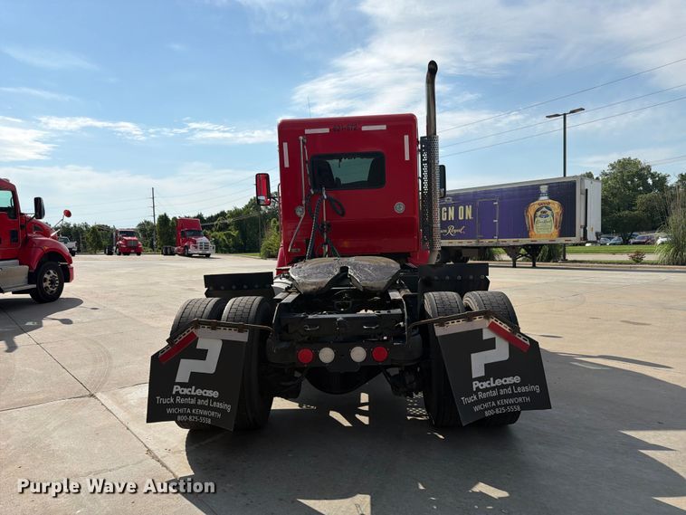 image for item DQ7952 2018 Kenworth T4 semi truck
