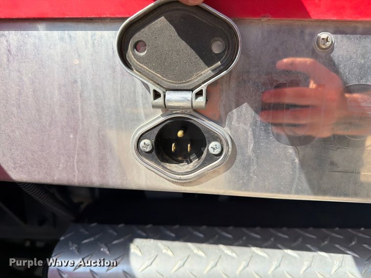 image for item DQ7952 2018 Kenworth T4 semi truck
