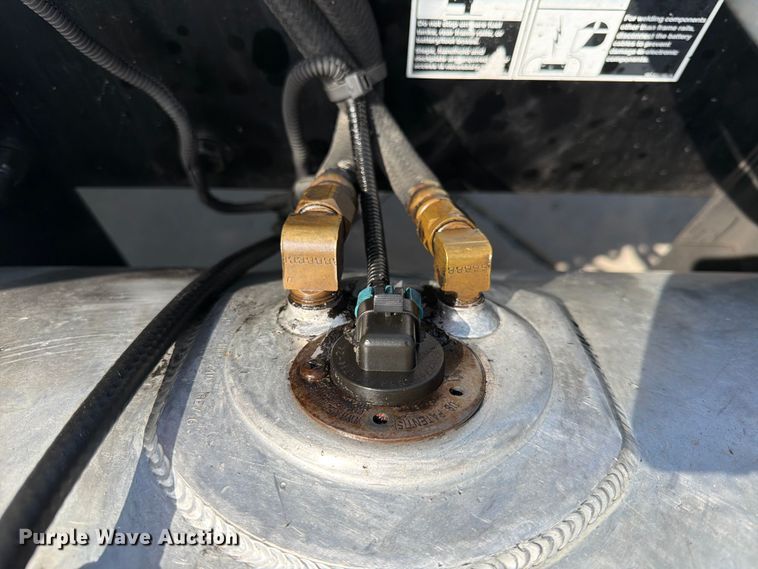 image for item DQ7953 2016 Kenworth T4 semi truck