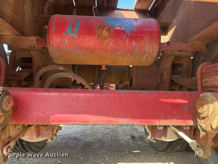 image for item DW6773 1980 Hobbs FB-EB-4 oilfield trailer