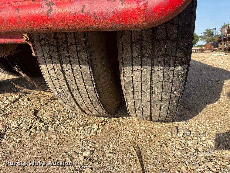 image for item DW6773 1980 Hobbs FB-EB-4 oilfield trailer