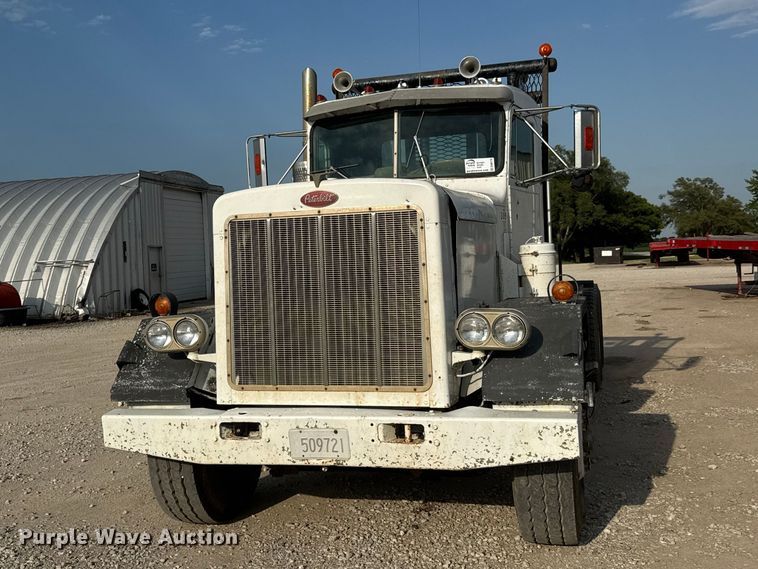 image for item DW6776 1983 Peterbilt 353 semi truck