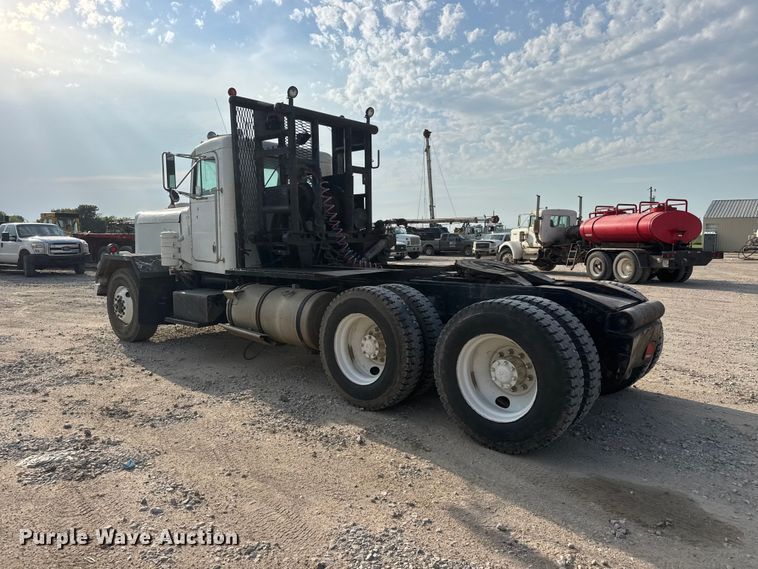 image for item DW6776 1983 Peterbilt 353 semi truck
