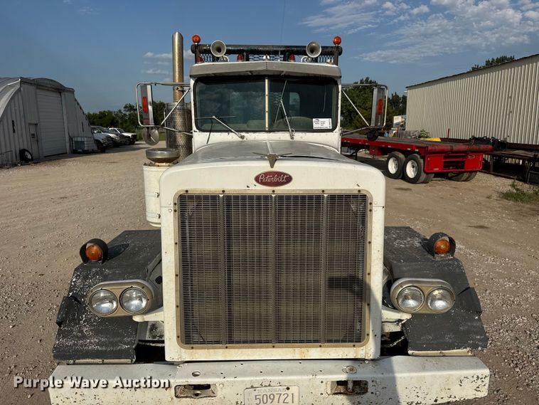 image for item DW6776 1983 Peterbilt 353 semi truck
