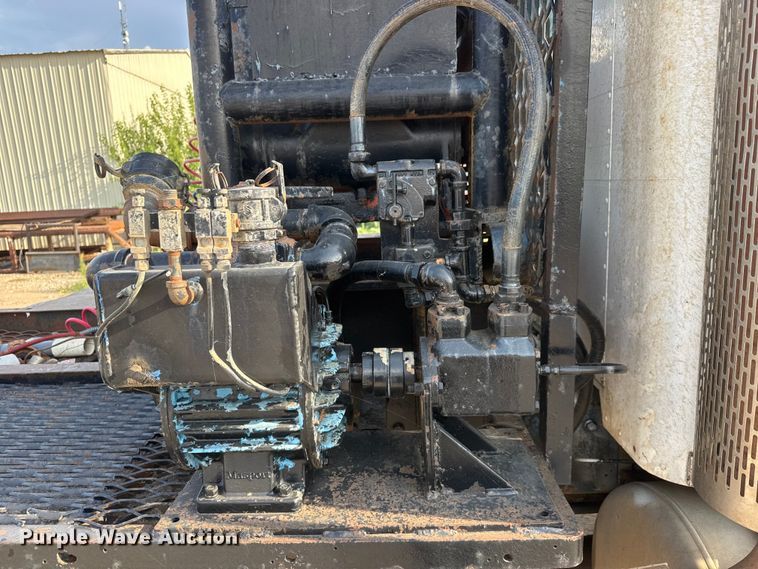 image for item DW6776 1983 Peterbilt 353 semi truck