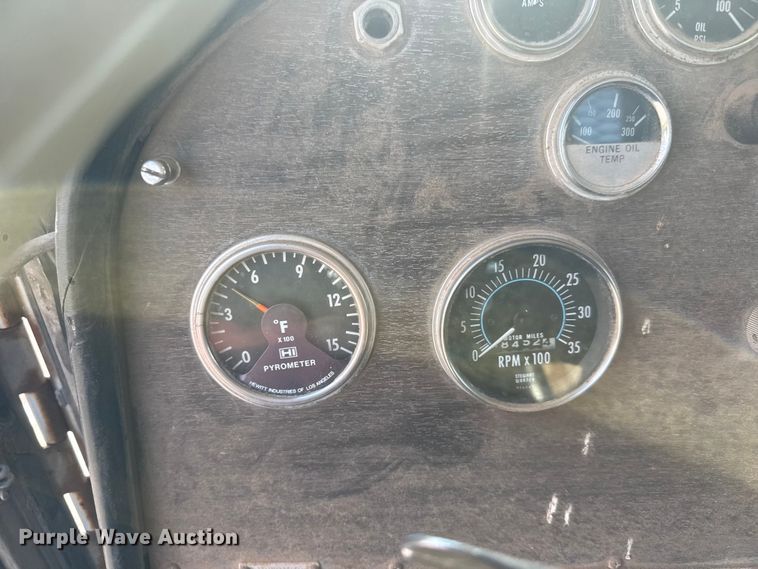 image for item DW6776 1983 Peterbilt 353 semi truck