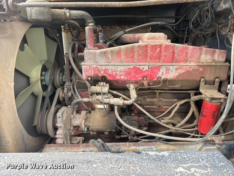 image for item DW6776 1983 Peterbilt 353 semi truck