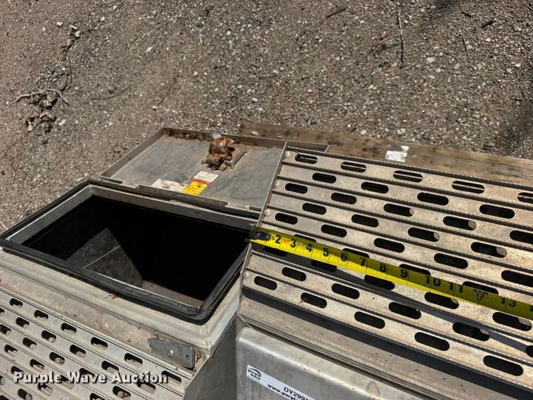 image for item DY2991 Merrit truck steps