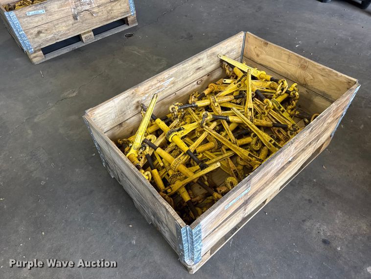 image for item DY2995 Approximately 50 ratcheting binders