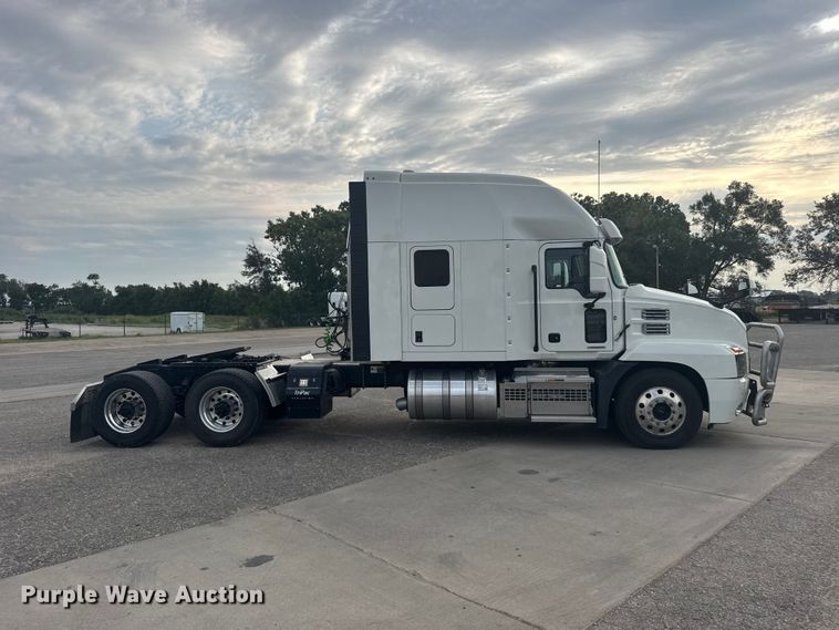 image for item DY3070 2024 Mack Anthem semi truck