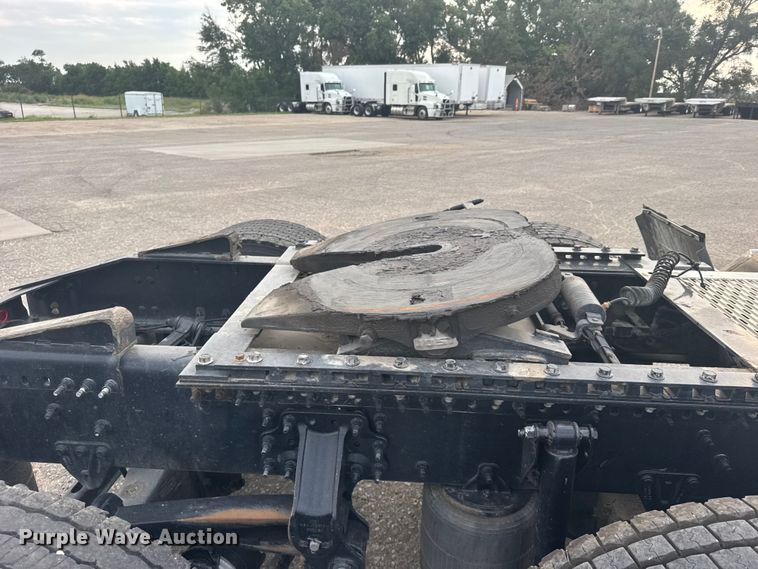 image for item DY3070 2024 Mack Anthem semi truck