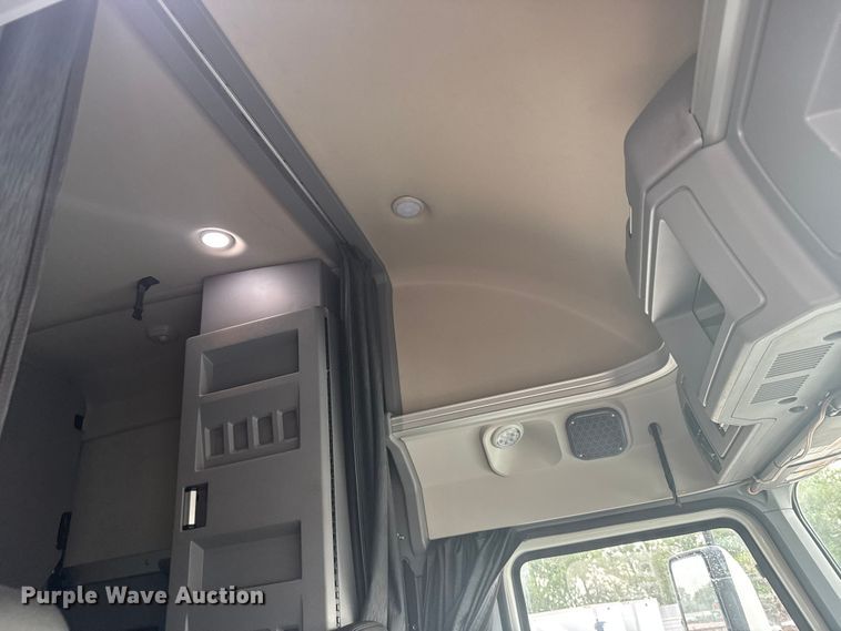 image for item DY3070 2024 Mack Anthem semi truck