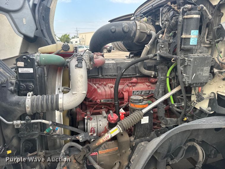 image for item DY3070 2024 Mack Anthem semi truck