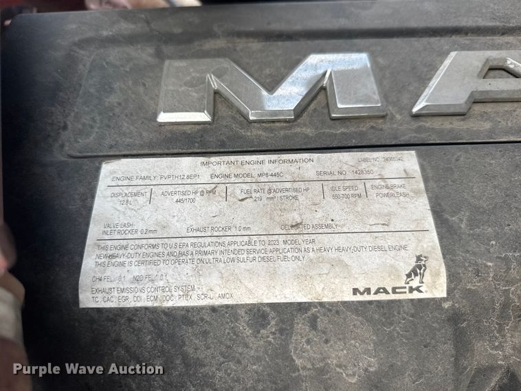image for item DY3070 2024 Mack Anthem semi truck