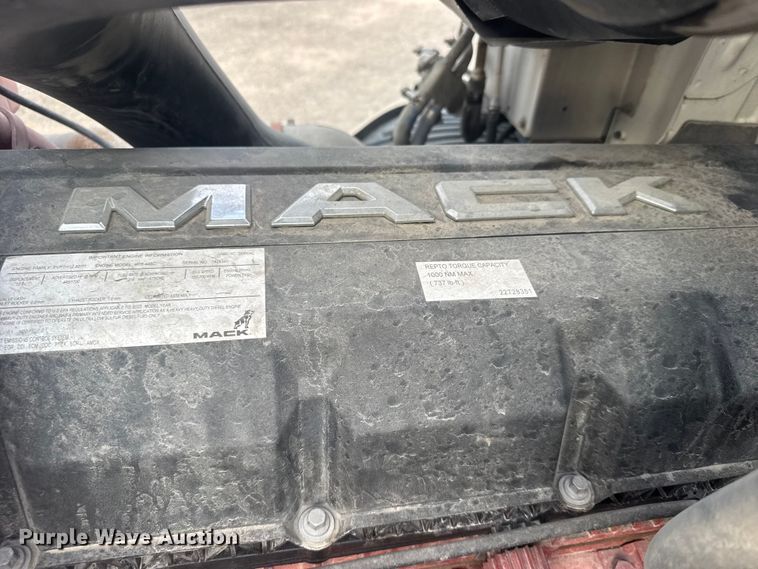 image for item DY3070 2024 Mack Anthem semi truck