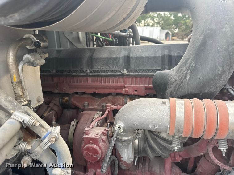 image for item DY3070 2024 Mack Anthem semi truck