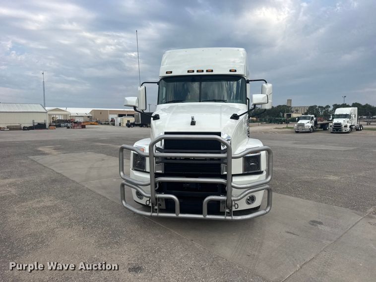 image for item DY3071 2024 Mack Anthem semi truck