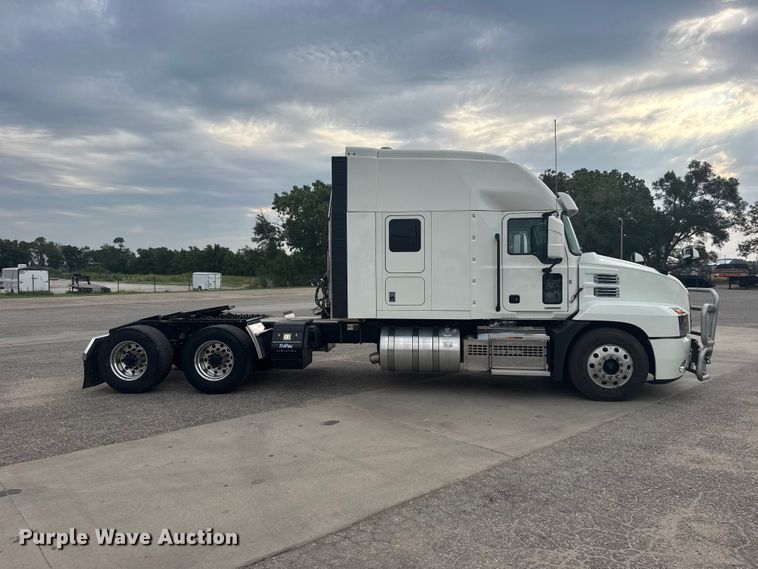 image for item DY3071 2024 Mack Anthem semi truck