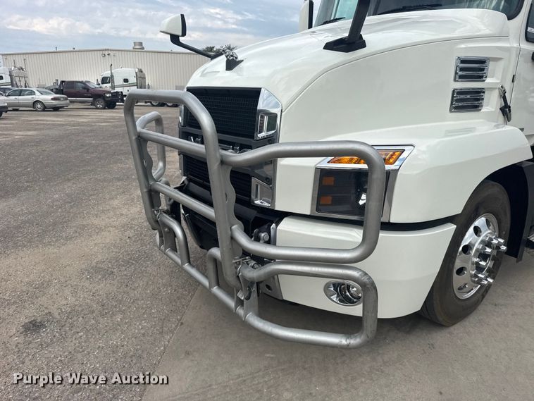 image for item DY3071 2024 Mack Anthem semi truck