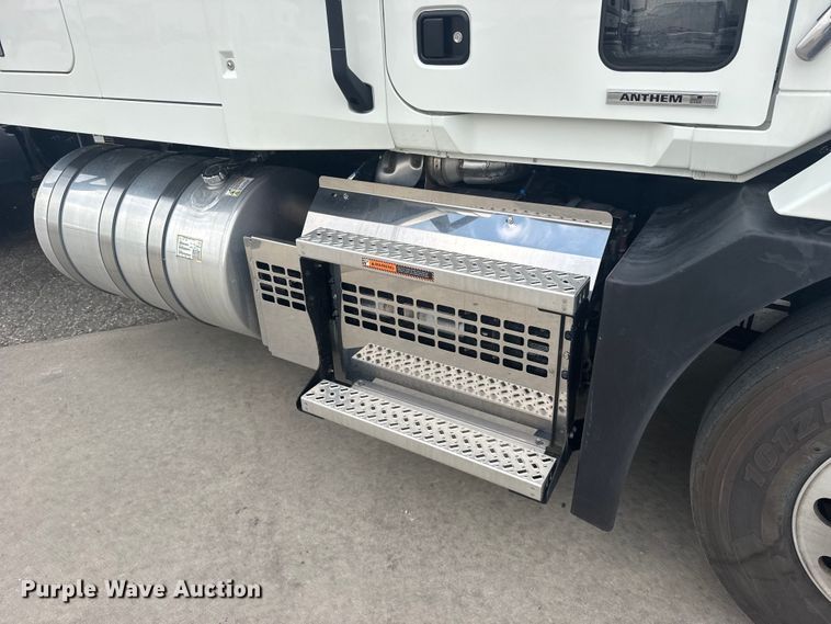 image for item DY3071 2024 Mack Anthem semi truck