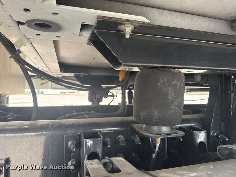 image for item DY3071 2024 Mack Anthem semi truck