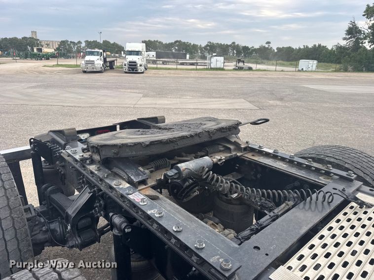 image for item DY3071 2024 Mack Anthem semi truck