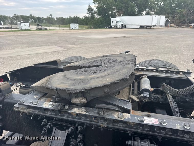 image for item DY3071 2024 Mack Anthem semi truck