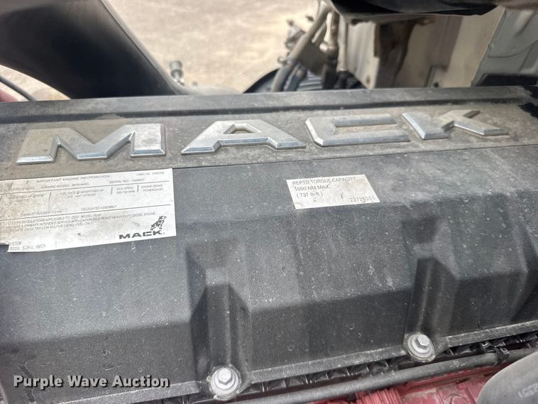 image for item DY3071 2024 Mack Anthem semi truck