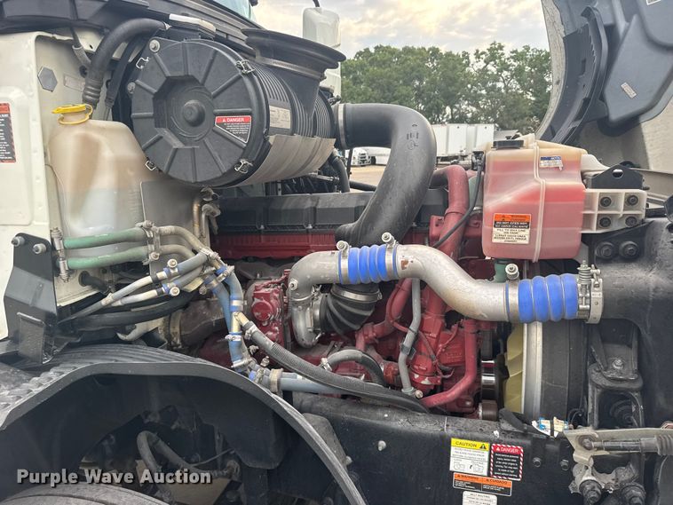 image for item DY3071 2024 Mack Anthem semi truck