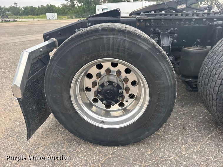 image for item DY3071 2024 Mack Anthem semi truck
