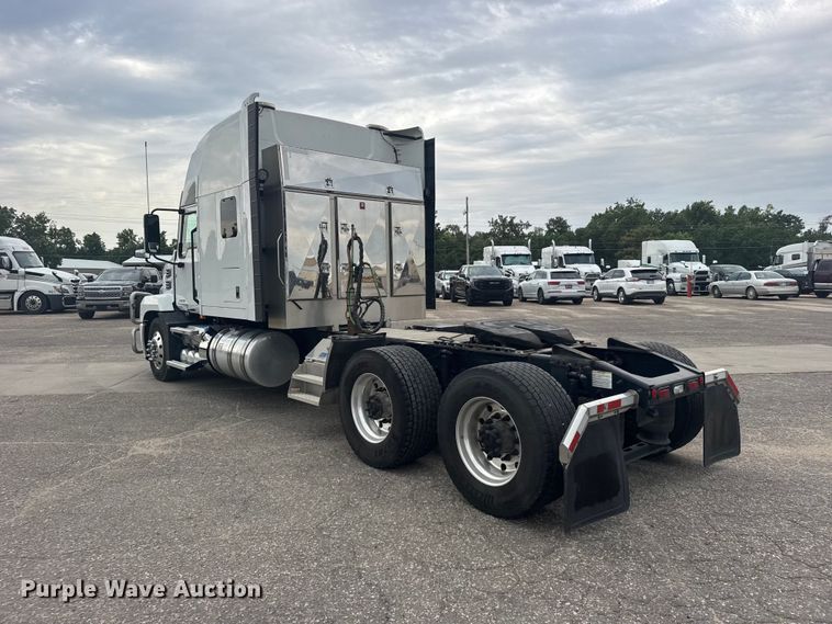 image for item DY3072 2023 Mack Anthem semi truck