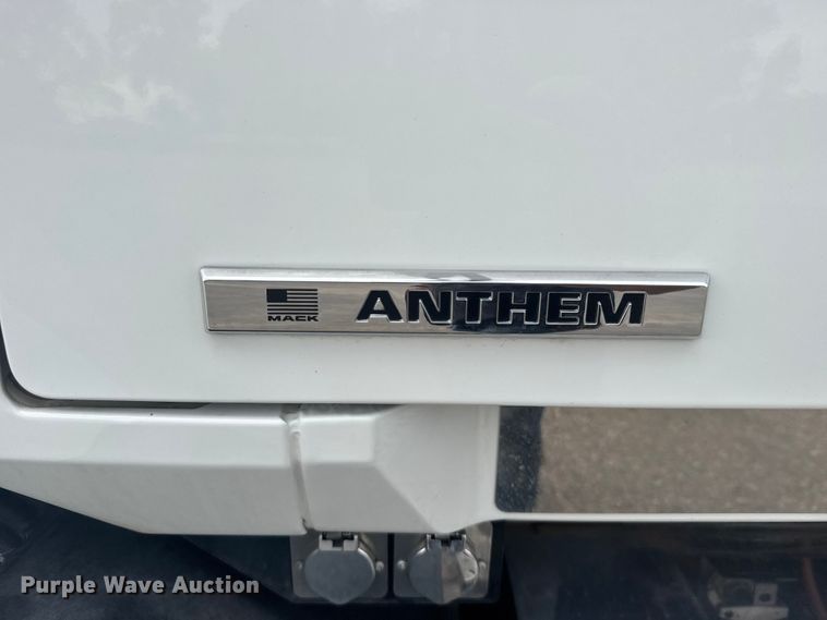 image for item DY3072 2023 Mack Anthem semi truck