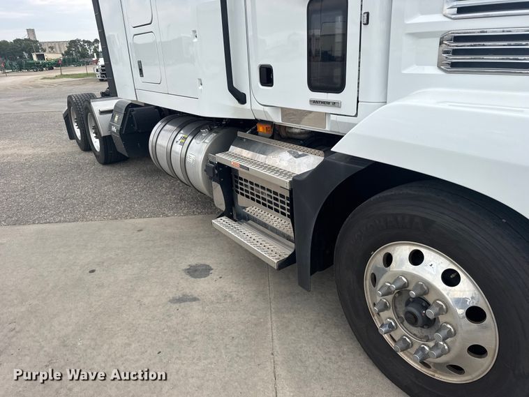 image for item DY3072 2023 Mack Anthem semi truck