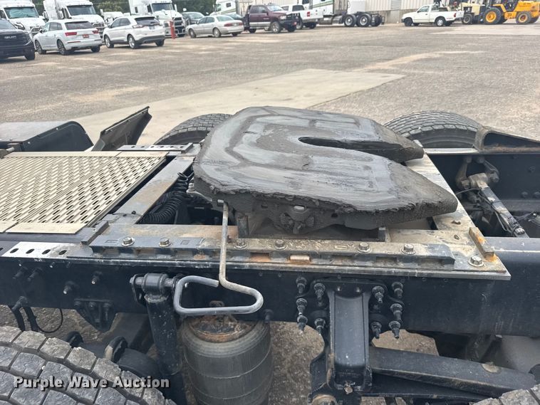 image for item DY3072 2023 Mack Anthem semi truck