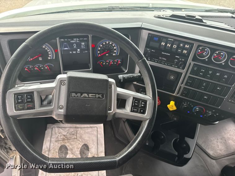image for item DY3072 2023 Mack Anthem semi truck