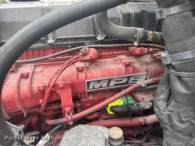 image for item DY3072 2023 Mack Anthem semi truck