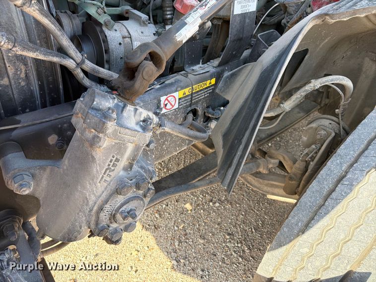image for item ED5318 2019 Volvo VNR semi truck