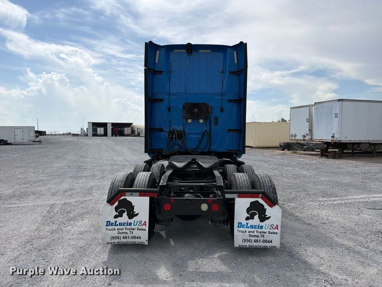 image for item ED5366 2018 International LT625 semi truck