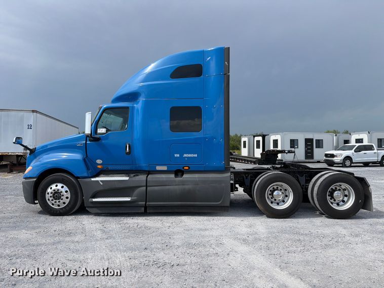 image for item ED5366 2018 International LT625 semi truck
