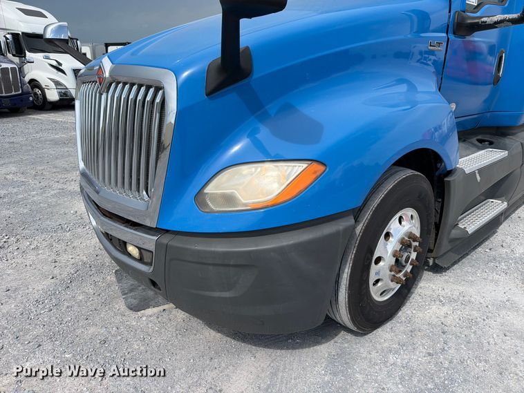 image for item ED5366 2018 International LT625 semi truck