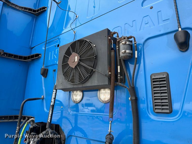 image for item ED5366 2018 International LT625 semi truck