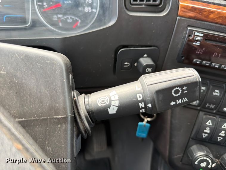 image for item ED5366 2018 International LT625 semi truck
