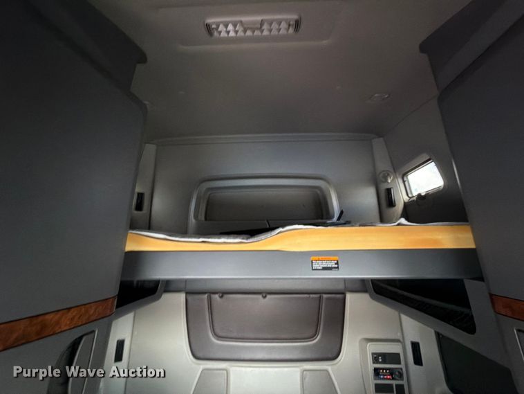image for item ED5366 2018 International LT625 semi truck
